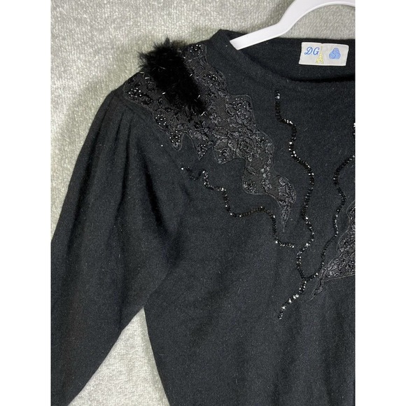 Vintage D.G. Wool Knit Sweater Top Womens Sz M/L Black Sequin Beaded Embroidery - Picture 5 of 12